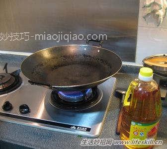 炒菜粘锅怎么办？
