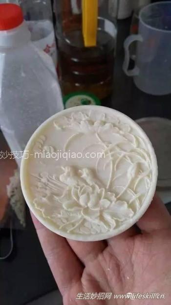 想学做手工皂吗？跟着一起来 