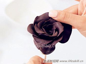 情人节，做一束朱古力玫瑰送给最爱的人！