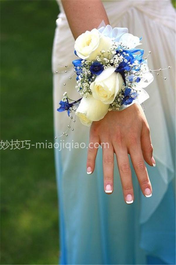 唯美伴娘手腕花图片 与新娘手腕花相呼应