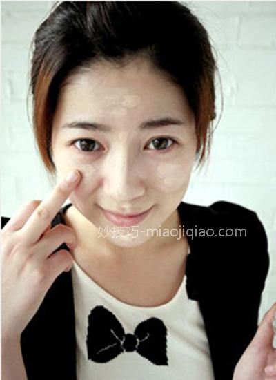 夏季怎样画伴娘妆 打造不脱妆清丽伴娘