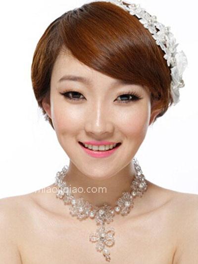 简便新娘发型步骤图解 简单造就优雅新娘