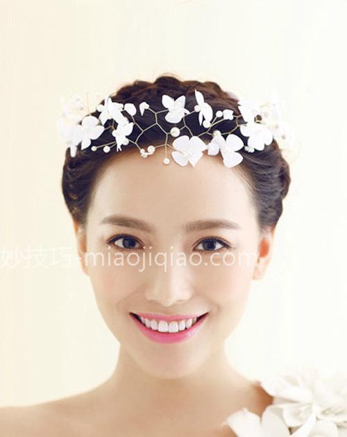 新娘花环发型步骤图解 浪漫发型你也能有