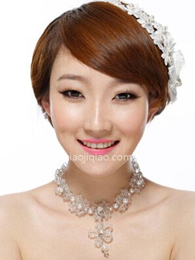 简便新娘发型步骤图解 简单造就优雅新娘