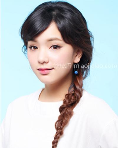 长发伴娘适合什么发型 长发伴娘发型推荐