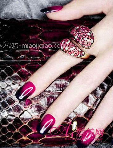 2013最新新娘美甲图片赏析 你每个细节都要美美的