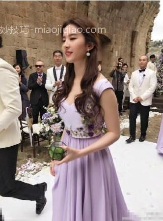 明星伴娘礼服图片大集合 谁丑谁美一目了然